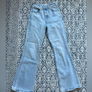 Levi’s Ribcage Flare Jeans
